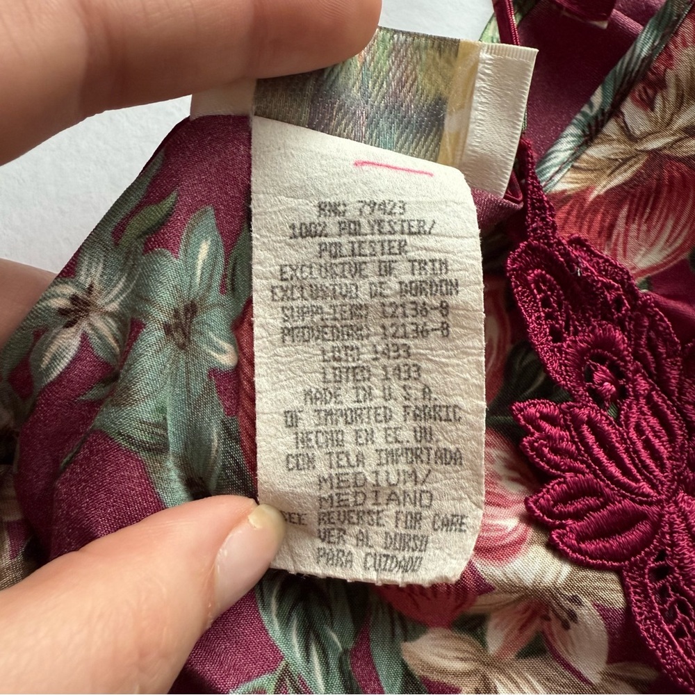 Dentelle 80s Vintage Magenta Floral Satin Lingerie w/ Hanger & Bag Made in USA - Picture 9 of 11